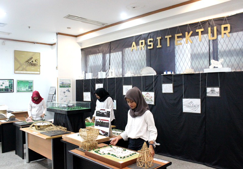 Program Studi Arsitektur Menggelar Pameran Kreatif Karya Tugas Akhir