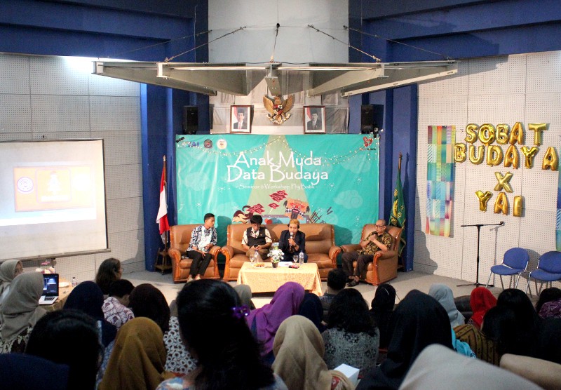 Seminar “Datathon 1K Budaya Tradisi Nusantara &  Workshop Fisika Batik”