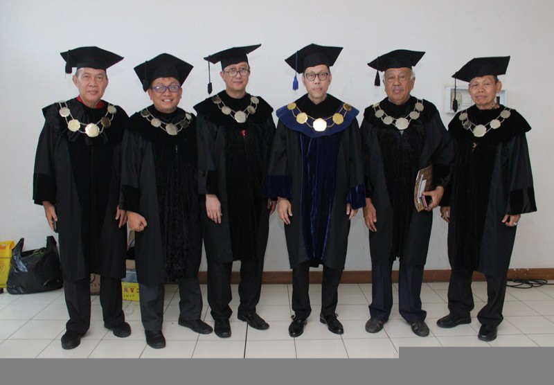 SIDANG PROMOSI DOKTOR ILMU MANAJEMEN