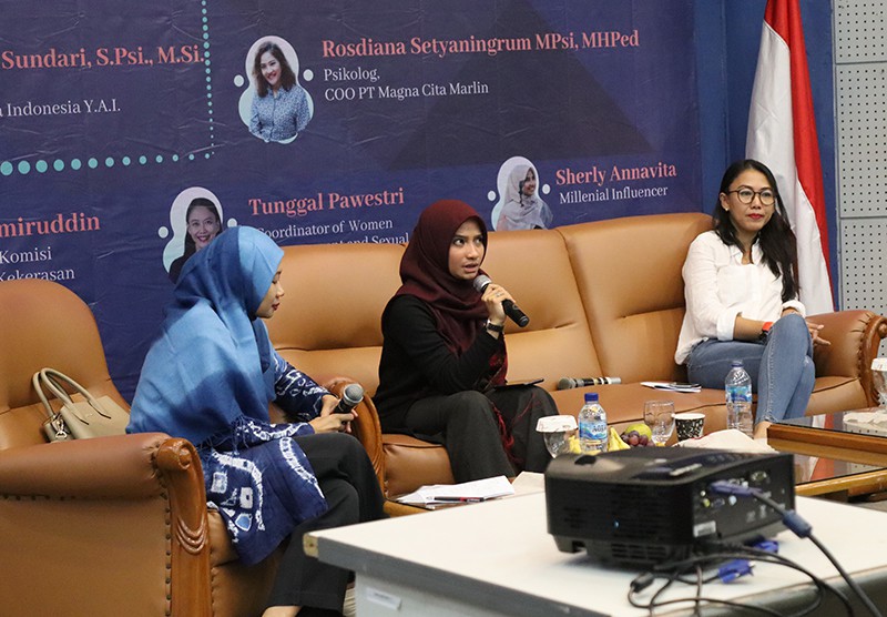 Seminar Psikolog Nasional "Paradigma Fenisme di Era Millenial"